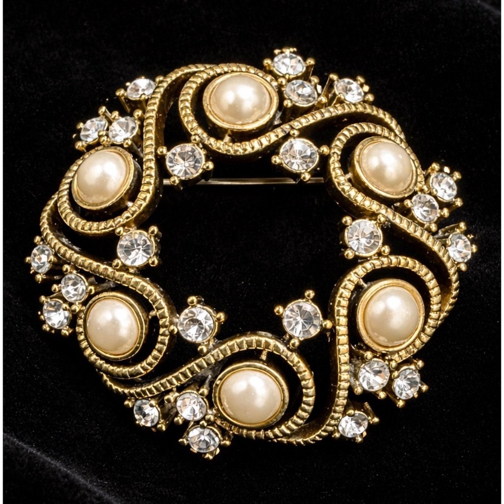 Monet Vintage Gold Tone Faux Pearl Rhinestone Brooch Pin Signed Designer luxury